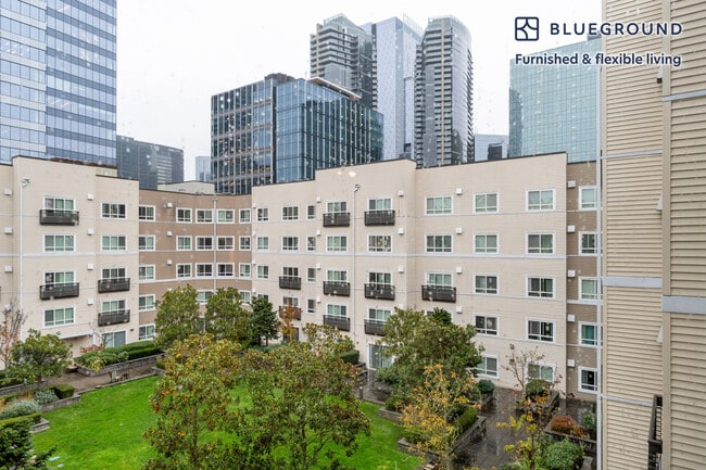 Photo - 362 Bellevue Way NE Unidad SI FL5-ID974