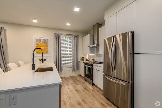 2BR, 2BA - 1231SF - Kitchen - Azola Avery Centre