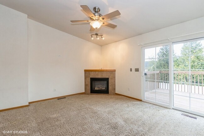Photo - 140 Jefferson Ln