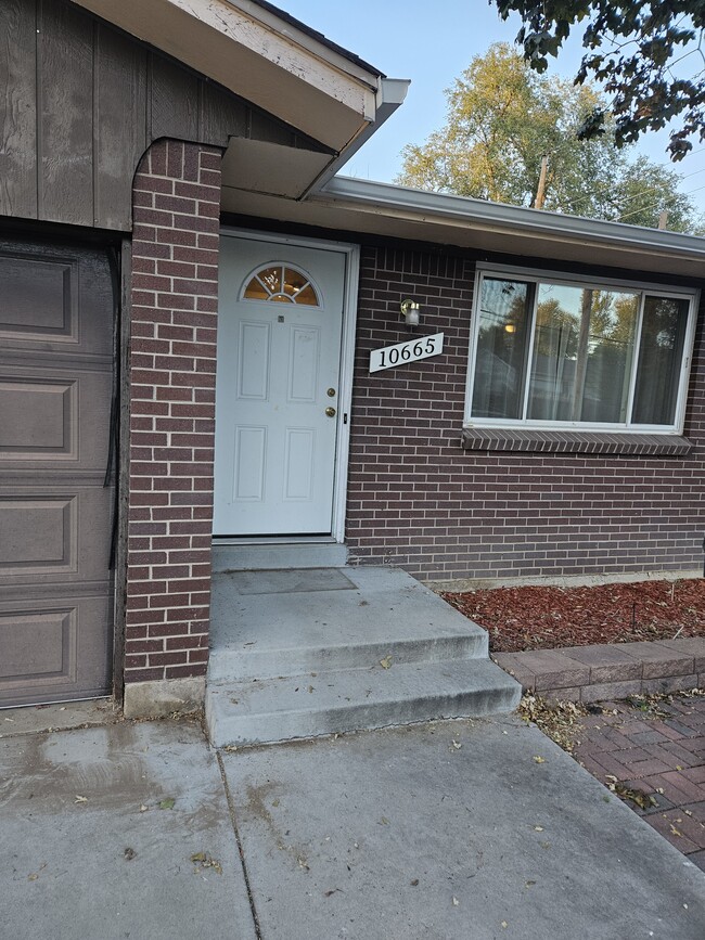 Photo - 10665 W Dakota Ave