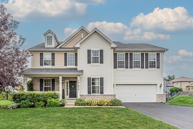 Building Photo - 16W674 Hawthorne Ct