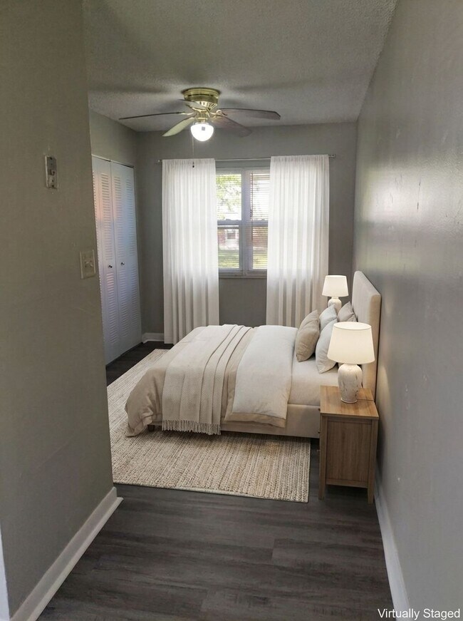 Photo - STERLING COURT APARTMENTS