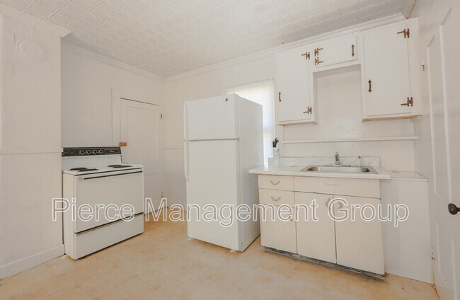 Photo - 120 Elm St Unidad 3