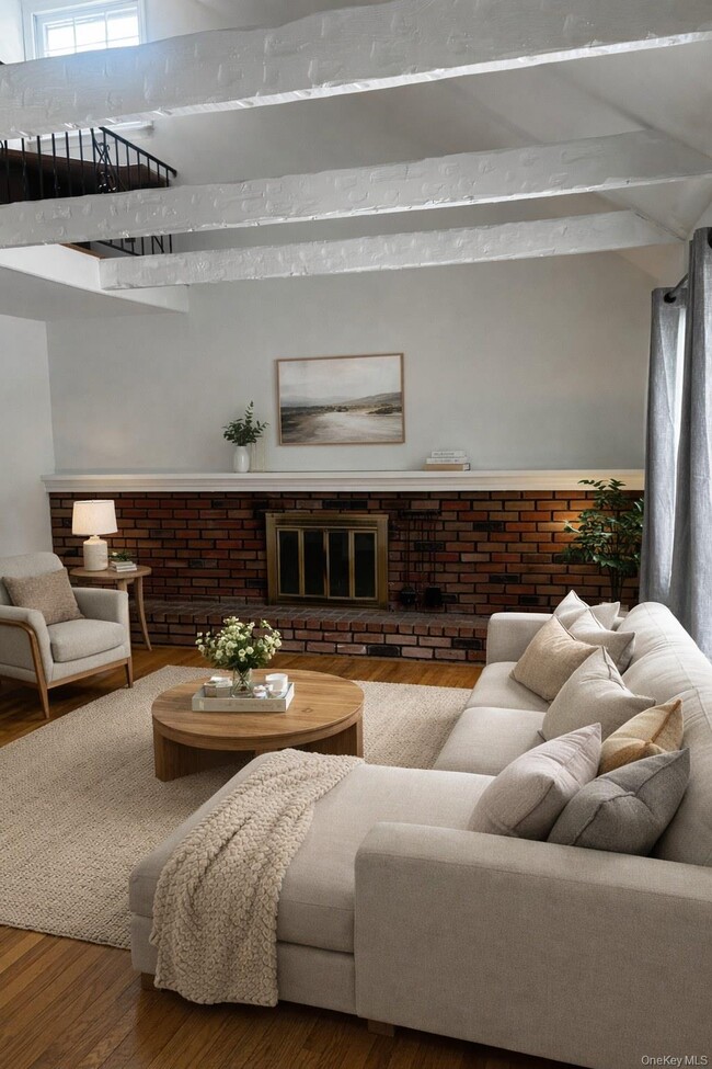 Photo - 35 Lone Oak Dr