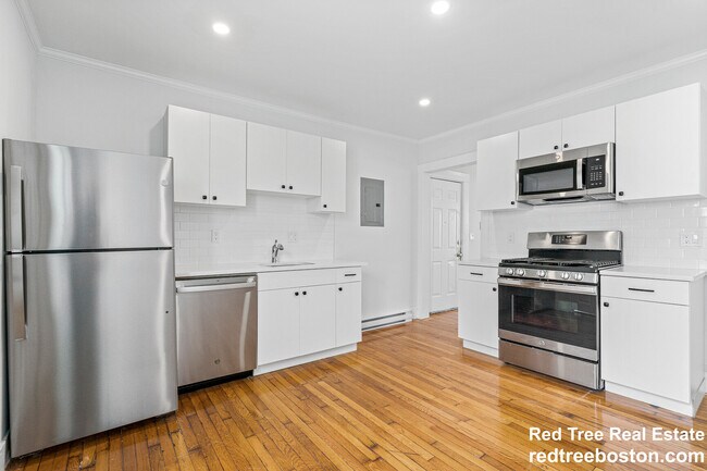 Photo - 301 Hancock St Unit 1