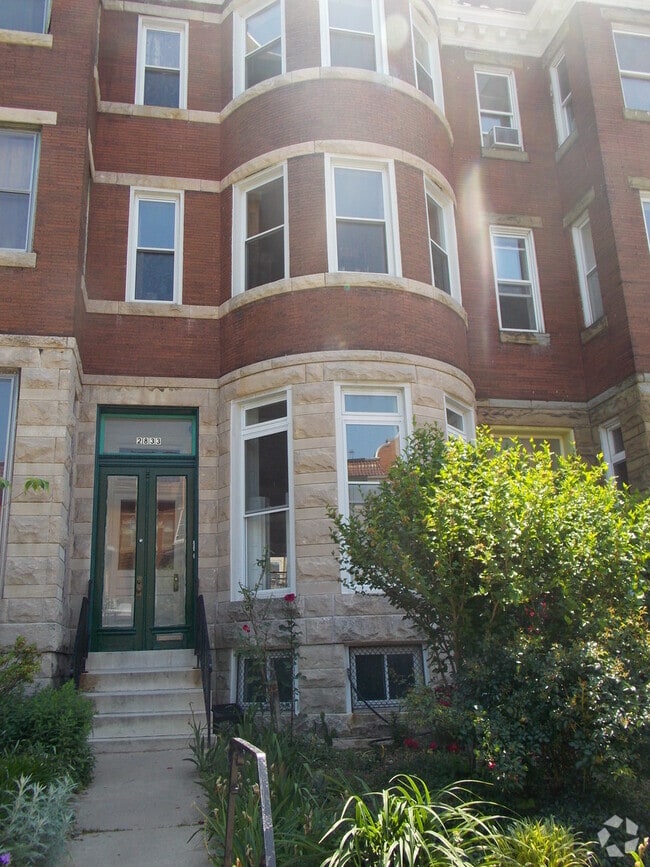 Building Photo - 2833 St Paul St Unit 3 Rental