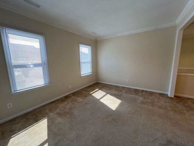 Photo - Spacious HOLLAND MEADOWS townhome