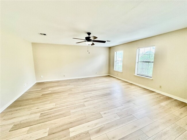 Photo - 2311 W Willow St
