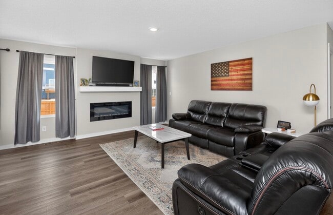 Photo - 2843 E 50th Ct