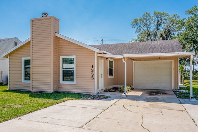 Building Photo - 1355 Five Iron Dr