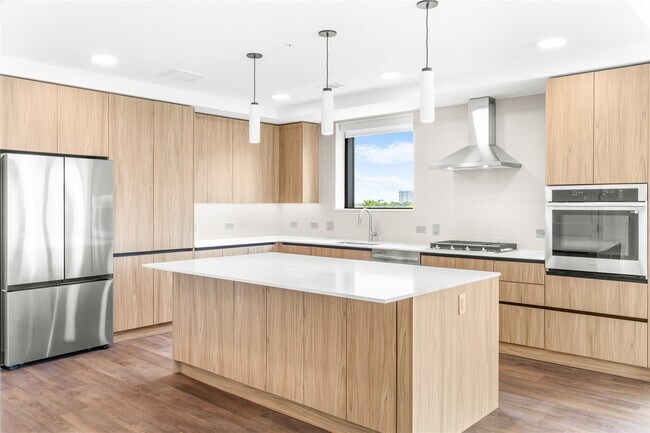 Building Photo - 2311 Westheimer Rd Unit 529 Rental