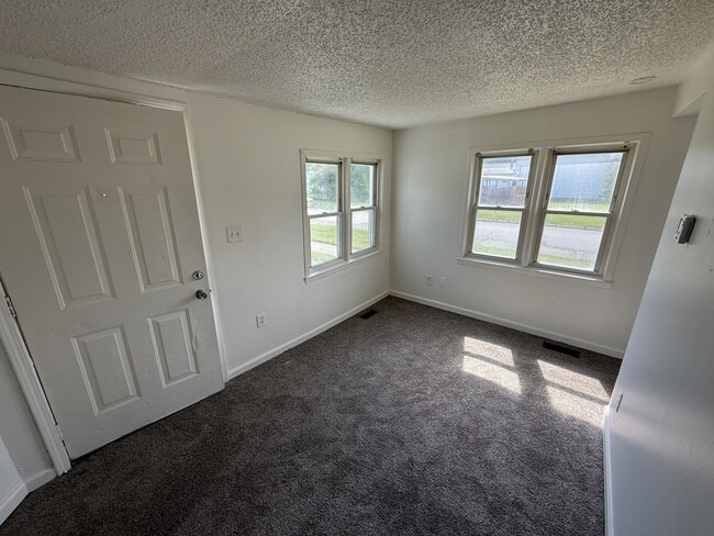 Photo - 11359 Maxwell Ave