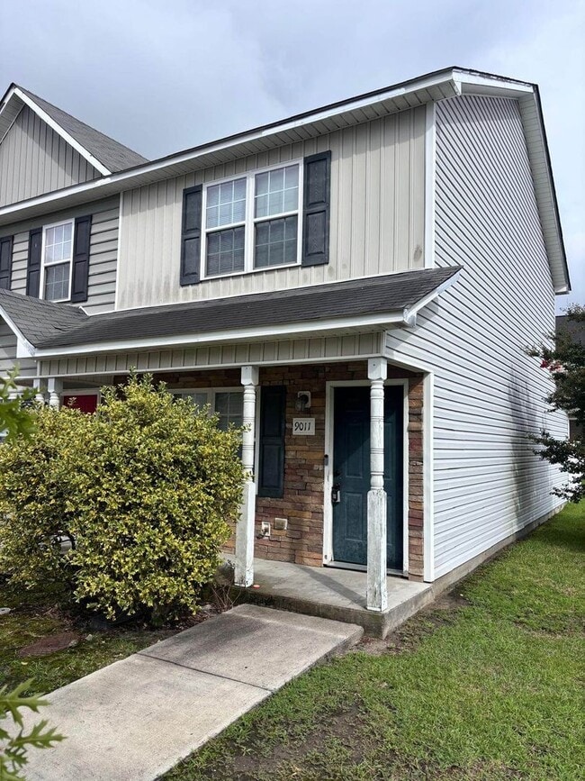 Building Photo - 2 Bedroom Townhome Off Of Gum Branch Rd