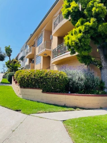 Photo - 10961 Palms Blvd Unit 8