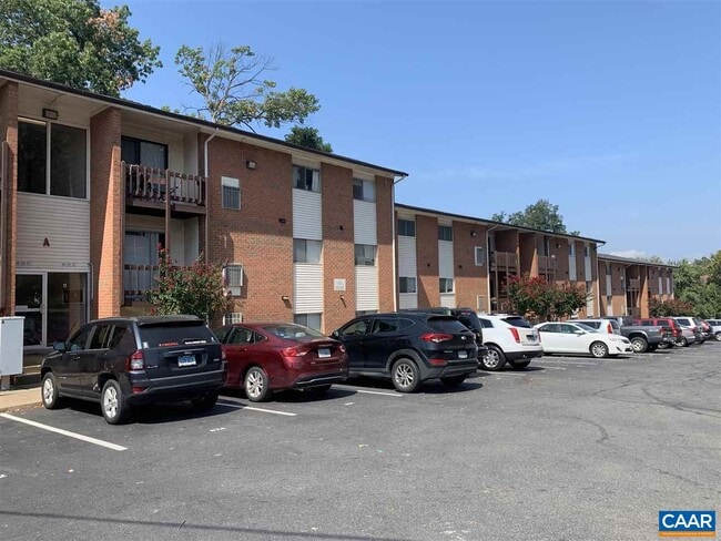 Building Photo - 1215 Wertland St Unit c42 Rental