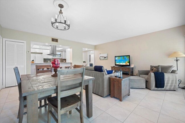 Building Photo - 13334 Polo Club Rd Unit 226