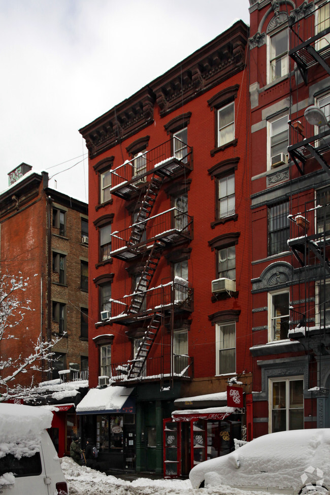 Building Photo - 93A East 7th St Rental