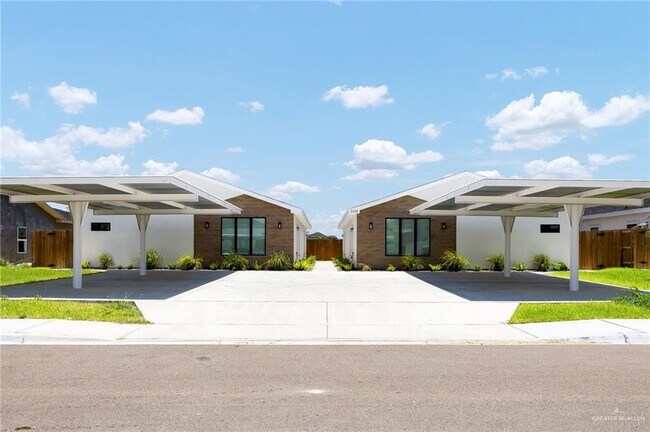 Building Photo - 21 E Viviana St Unit 3