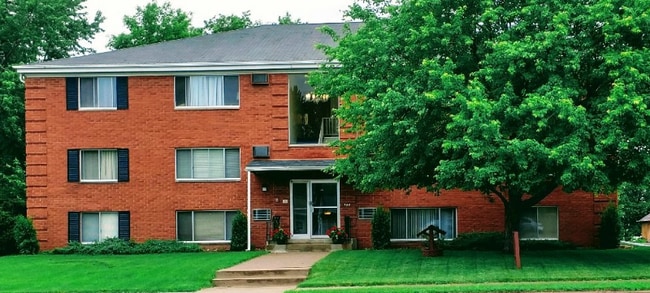 Building Photo - 1363 County B Rd W Rental