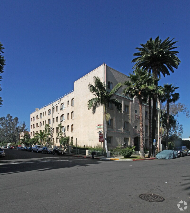 5738 Carlton - 5738 Carlton Way Apartments