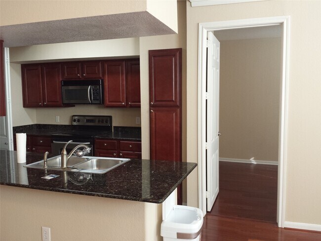 Photo - 7575 Kirby Dr Unit 2403