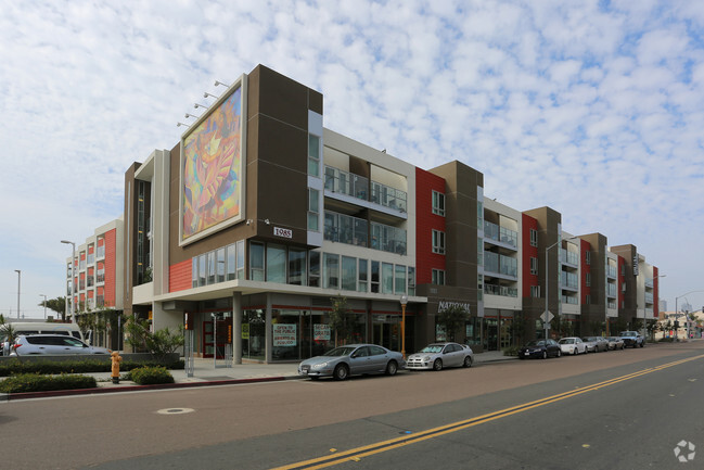 Estrella Del Mercado - Estrella Del Mercado Apartments