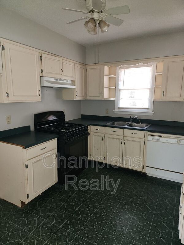 Photo - 5415 Eugenia Ave