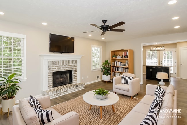 Photo - 12 Sherwood Forest Dr