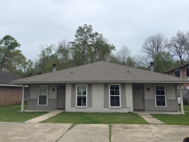 Building Photo - 14737 Central Woods Ave