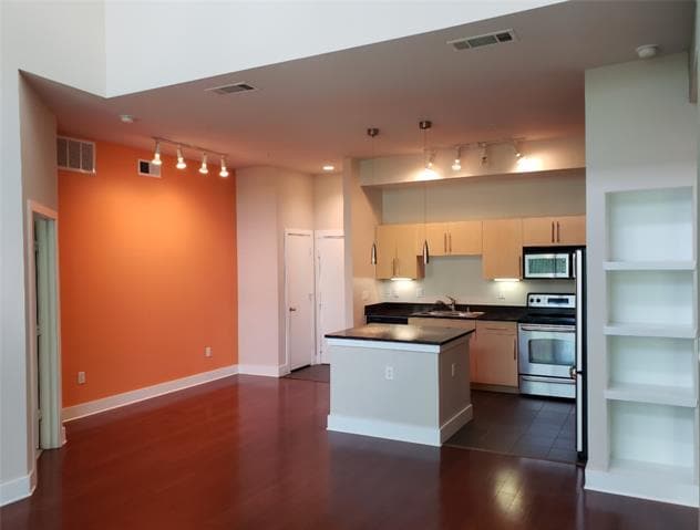 Photo - 4605 Cedar Springs Rd Unit 337