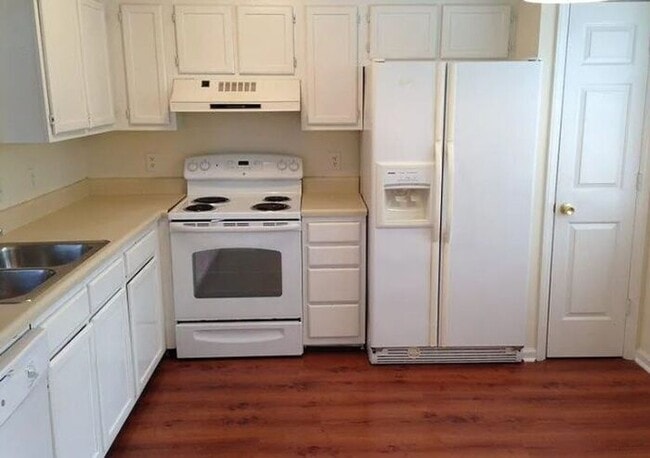 Photo - 316 Pin Oak Dr