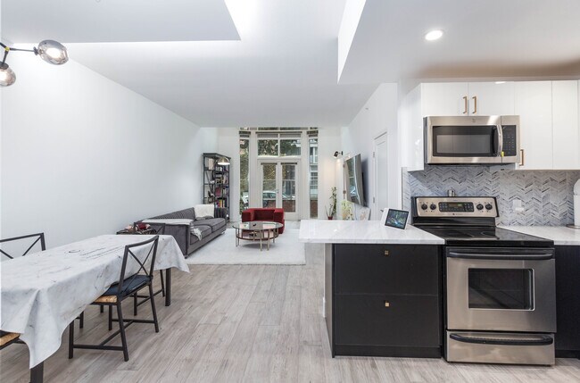 Photo - 88 King St Unit 108