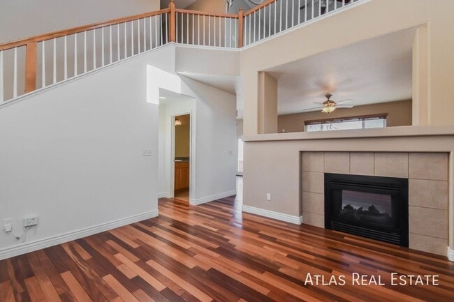 Photo - 430 Winebrook Way