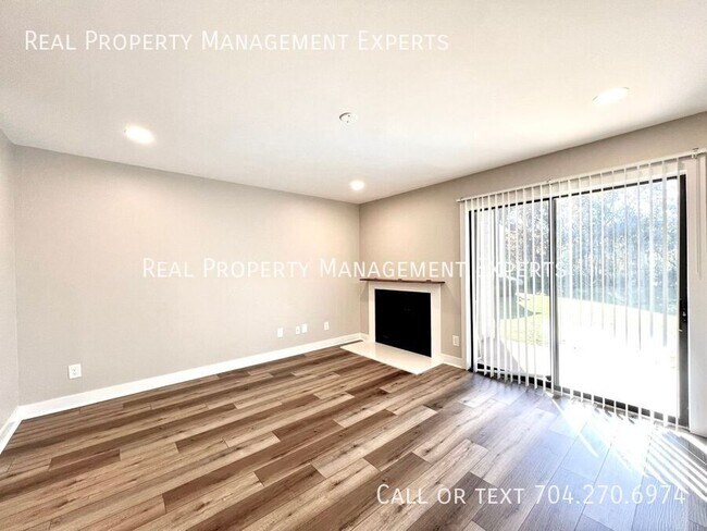 Photo - 3021 Heathstead Place Unidad APT B