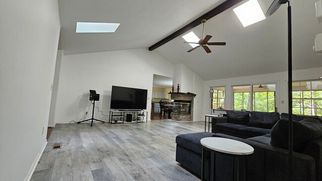Photo - Lakehouse
