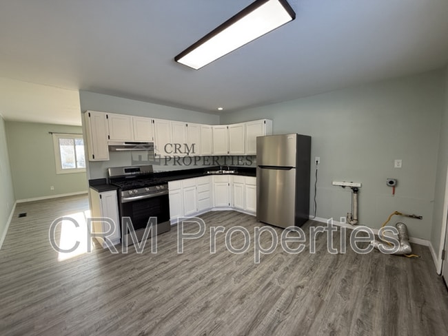 Photo - 806 Maumee Dr