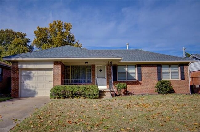 Building Photo - Charming Midtown Bungalow!