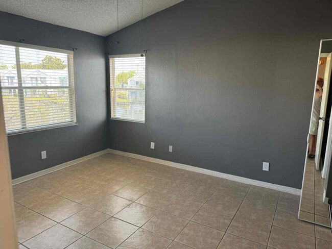 Photo - 2516 Woodgate Blvd Unit 207