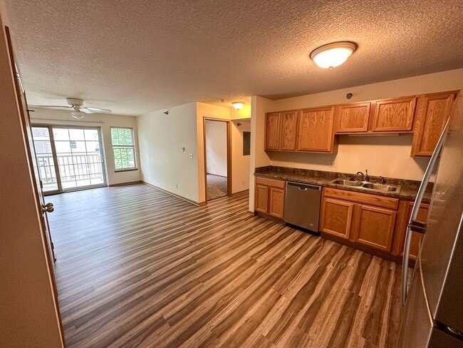 Photo - 121 Beach Avenue