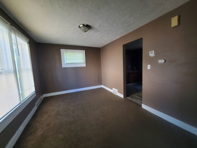 Photo - Charming 3-Bedroom Single-Family in Cleveland – Spacious, Comfortable & Move-In Ready!