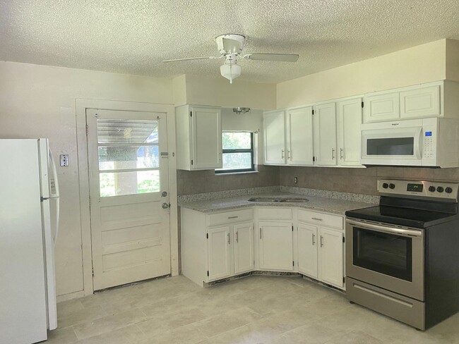 Photo - 11421 SE 59th Terrace