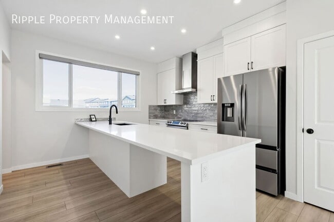 Photo - AMAZING 2 BEDS/ 2 BATHS UPPER UNIT ONLY!