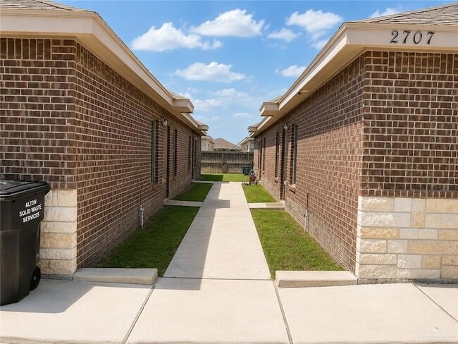 Photo - 2707 E Garfield Ave Unidad A
