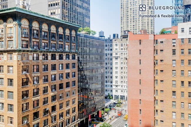 Photo - 161 W 54th St Unidad FL10-ID1863