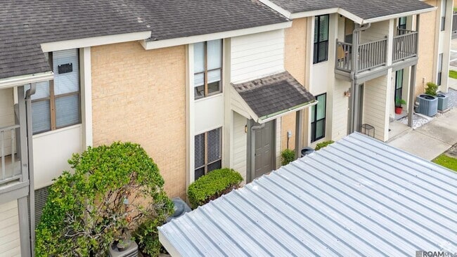 Building Photo - 8545 Summa Ave Unit Q11 Rental