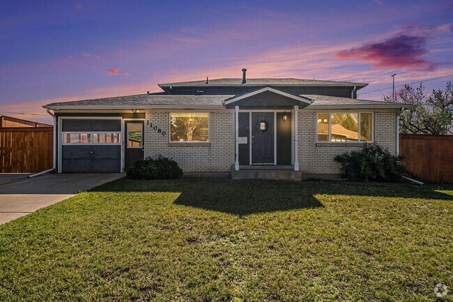 Building Photo - Spacious Home and a Hobbyist Dream w/Large...