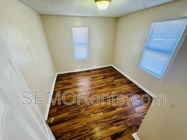 Photo - 335 Edgewood Rd