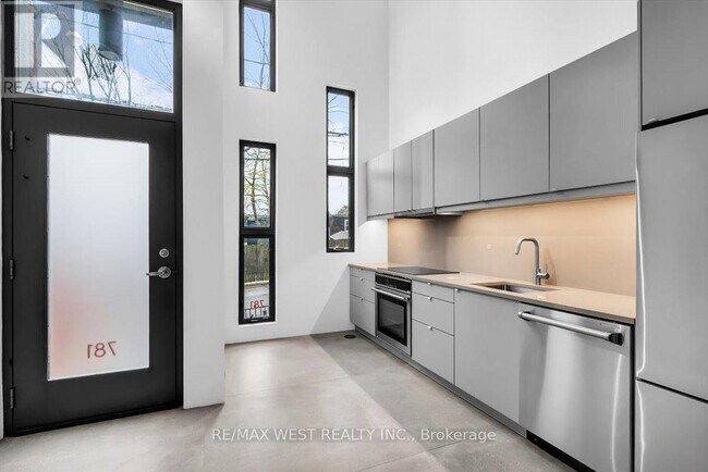 Photo - 781 Craven Rd