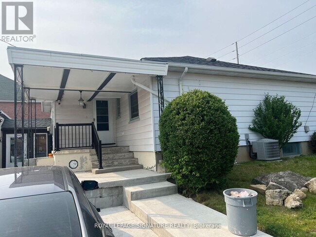 Photo - 158 Church St