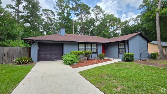 Building Photo - FOR RENT 2 bed 2 bath 1 car garage home.